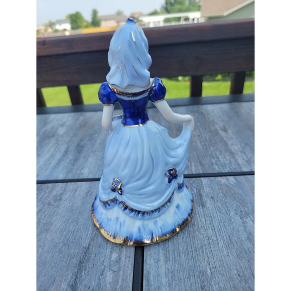 Vintage KPM Bride Girl Figurine - Picture 3 of 5